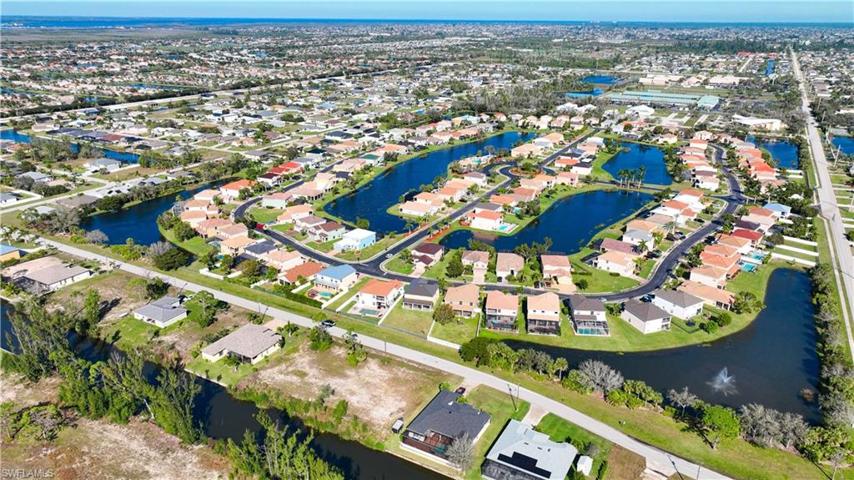 2100 SW 22nd TER, CAPE CORAL FL 33991