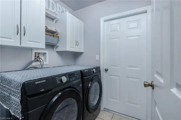 919 SW 33rd  ST, Cape Coral, FL 33914