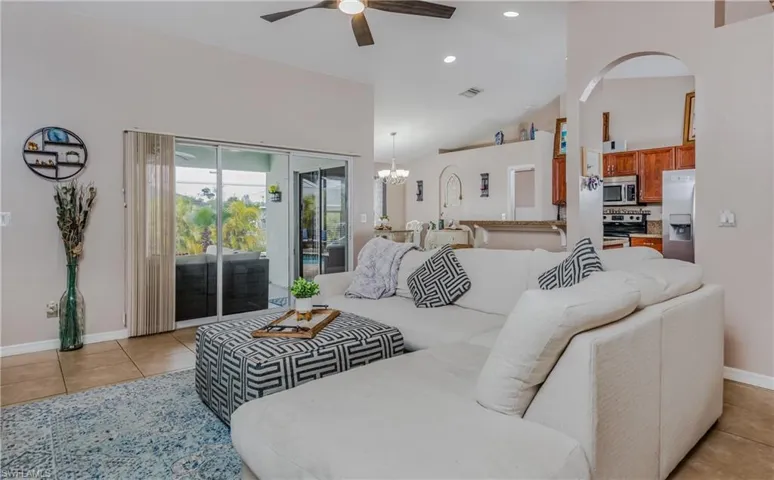 919 SW 33rd  ST, Cape Coral, FL 33914
