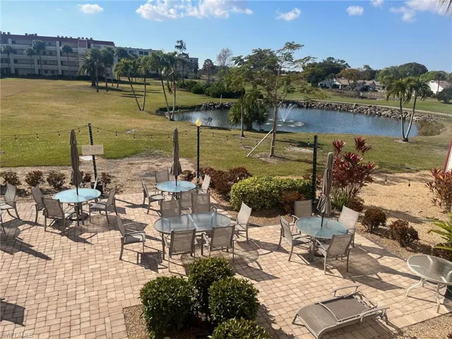 Picnic Area on Ground Floor with Grills