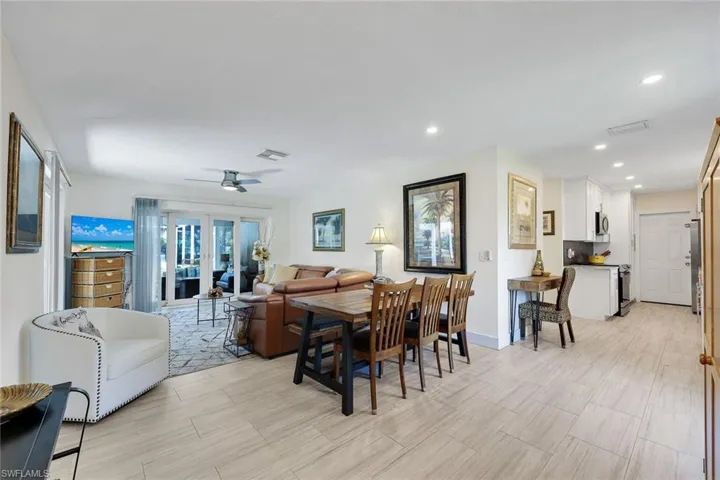 130 Greenbrier St, Marco Island, Florida 34145