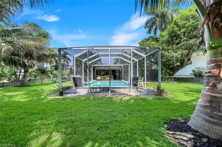 130 Greenbrier St, Marco Island, Florida 34145