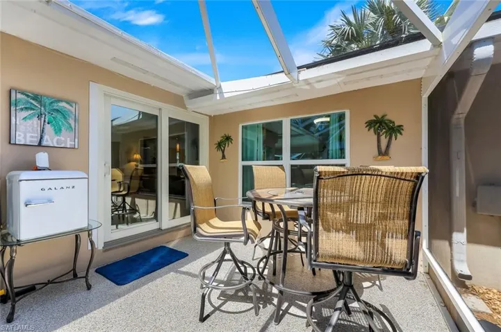 130 Greenbrier St, Marco Island, Florida 34145