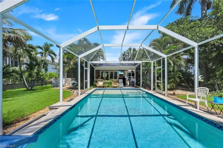 130 Greenbrier St, Marco Island, Florida 34145