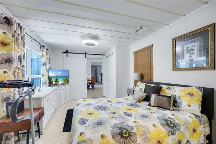 130 Greenbrier St, Marco Island, Florida 34145