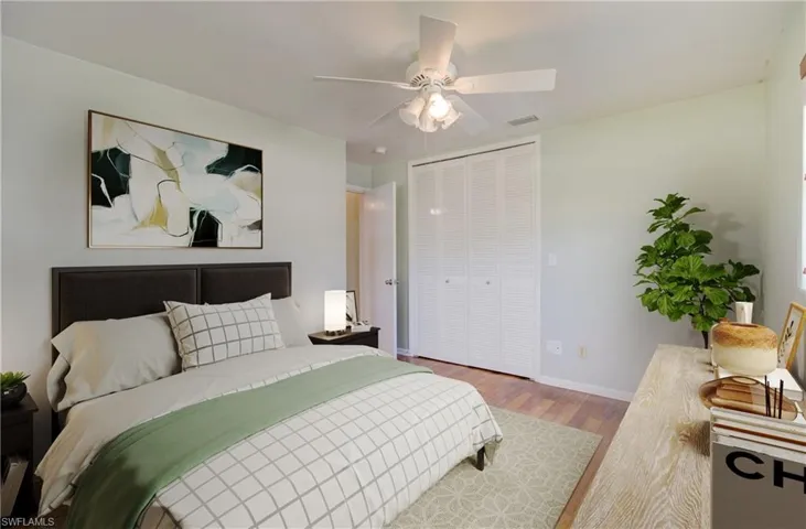 1685  Lakeside  TER, North Fort Myers, FL 33903
