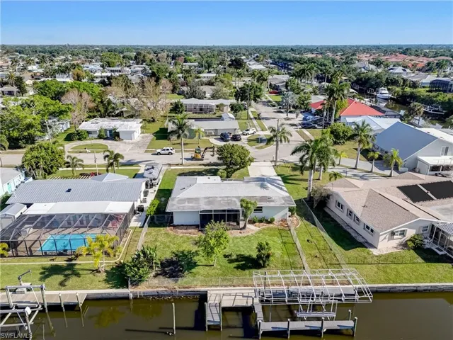 1685  Lakeside  TER, North Fort Myers, FL 33903