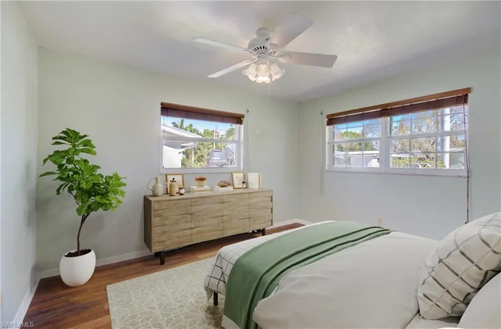 1685  Lakeside  TER, North Fort Myers, FL 33903