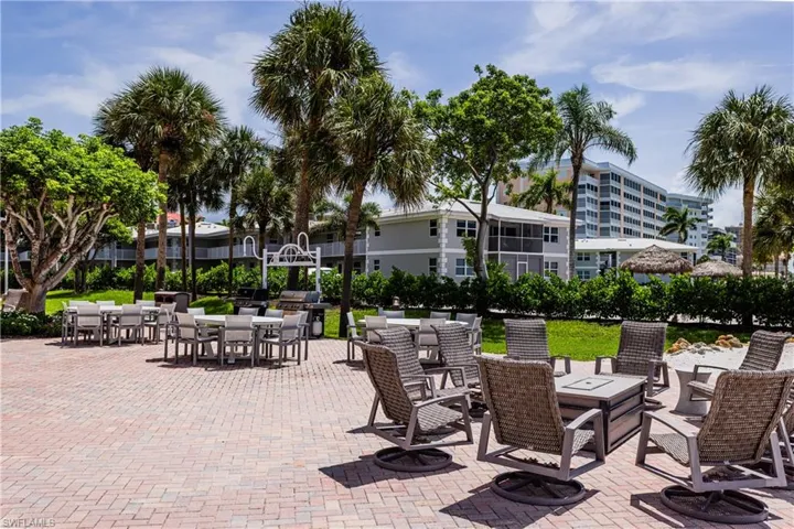 Picnic patio