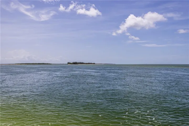 10,000 Island views