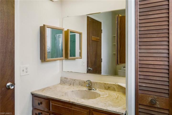 Main bedroom and ensuite bathroom need flooring. The current flooring in these two spaces are concrete.
