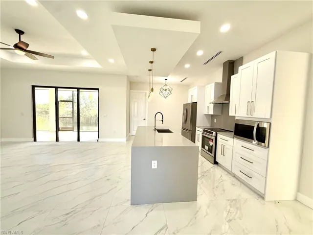 2006 Nw 21st St, Cape Coral, Florida 33993