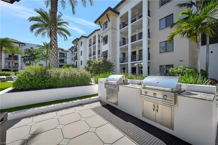 1030  3rd Ave S  , Naples, FL 34102