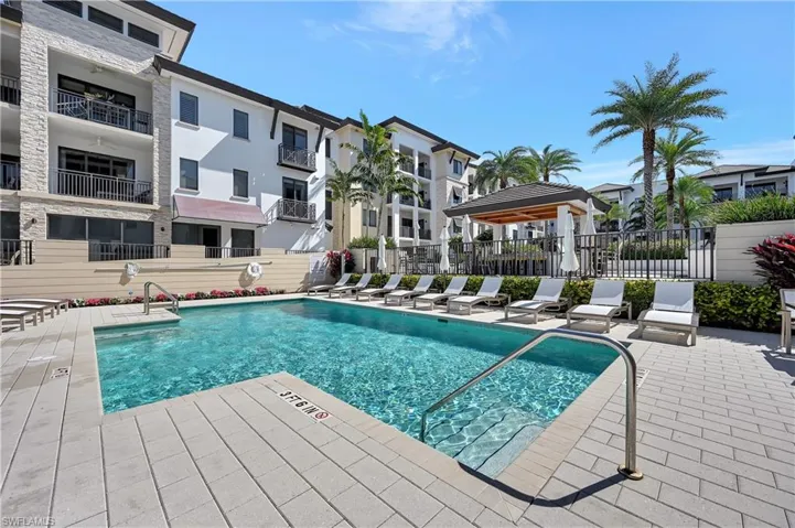 1030  3rd Ave S  , Naples, FL 34102