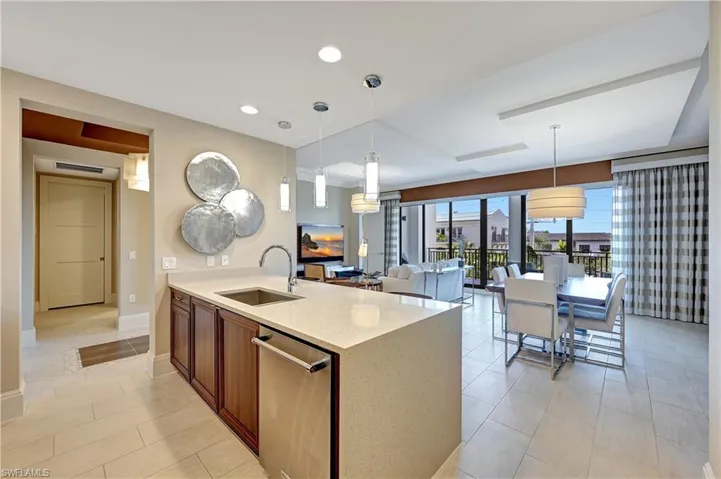 1030  3rd Ave S  , Naples, FL 34102