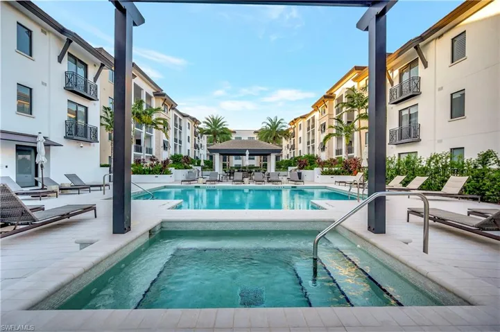 1030  3rd Ave S  , Naples, FL 34102