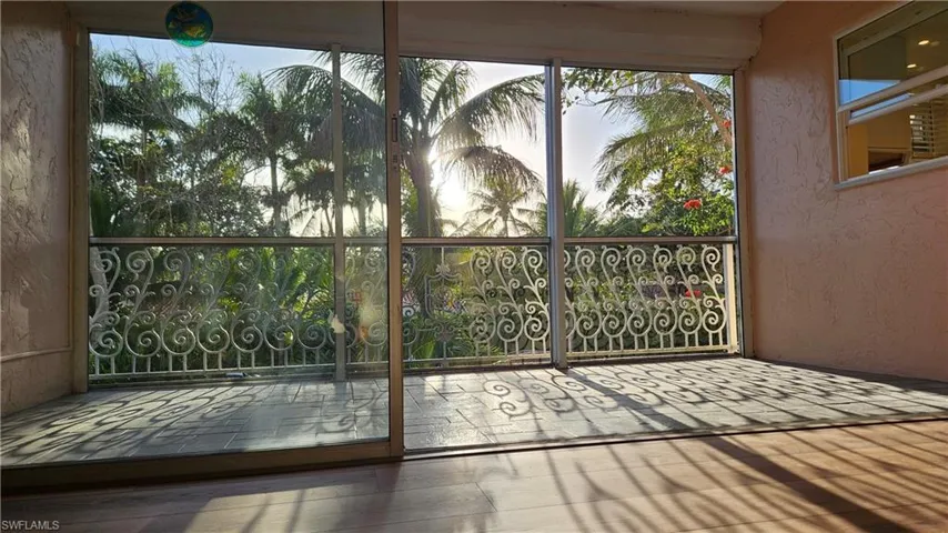 301 6th Ave S D, Naples, Florida 34102