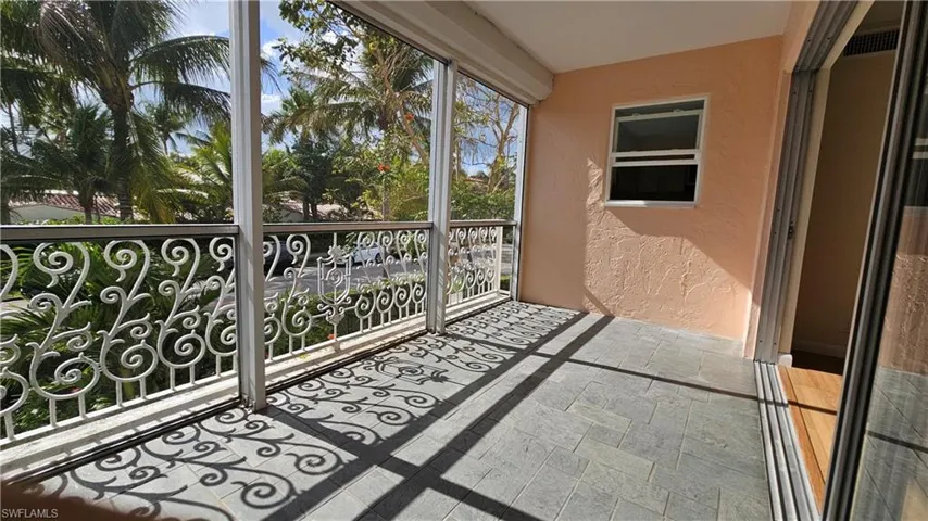 301 6th Ave S D, Naples, Florida 34102