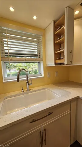 301 6th Ave S D, Naples, Florida 34102