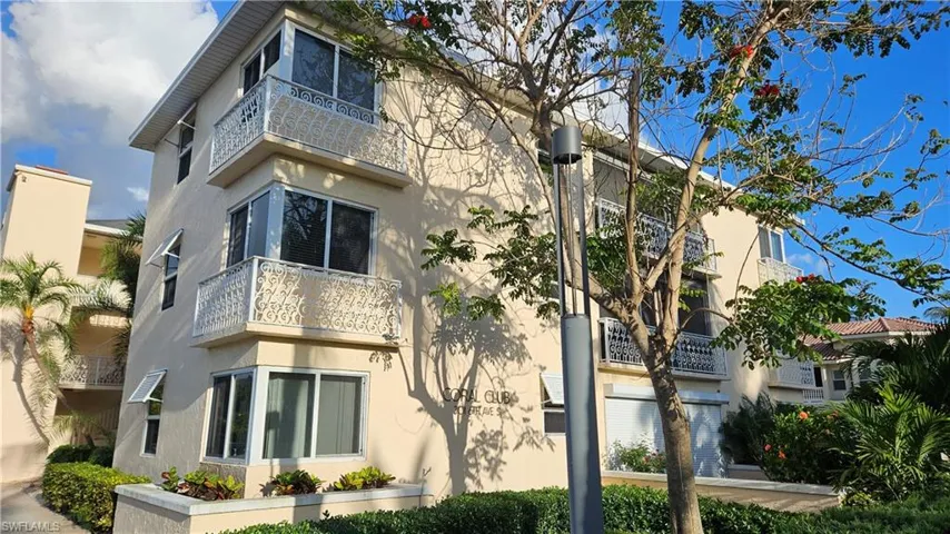 301 6th Ave S D, Naples, Florida 34102