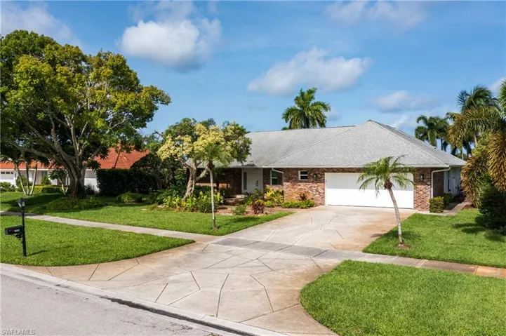 2500 Kings Lake Blvd, Naples, Florida 34112