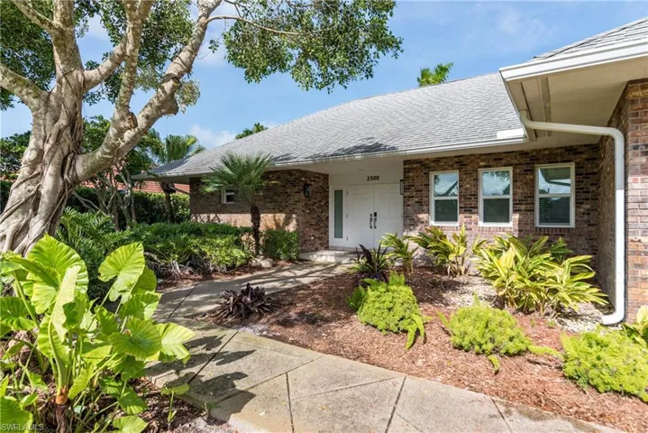 2500 Kings Lake Blvd, Naples, Florida 34112