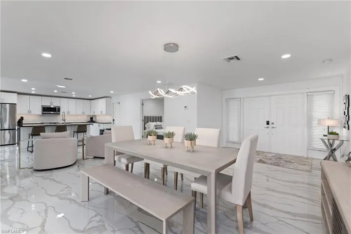 2500 Kings Lake Blvd, Naples, Florida 34112