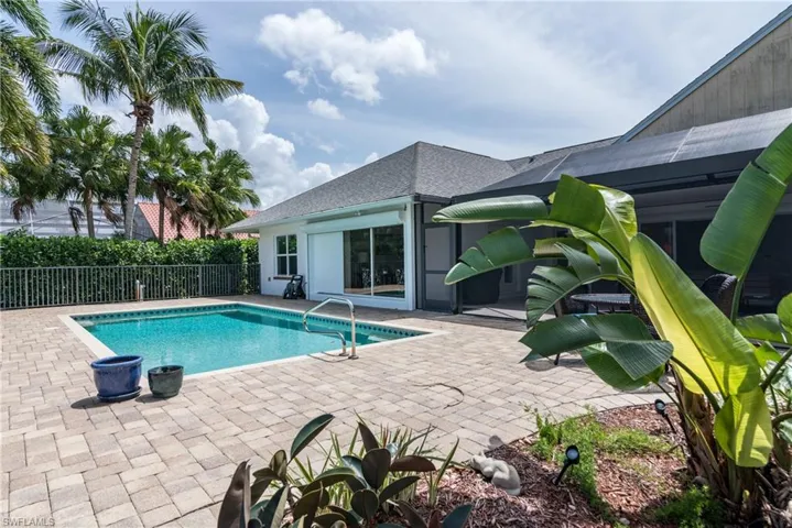 2500 Kings Lake Blvd, Naples, Florida 34112