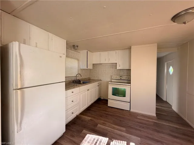 8385 Nault Rd, North Fort Myers, Florida 33917