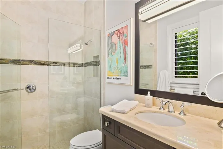 2220  Residence  CIR, Naples, FL 34105