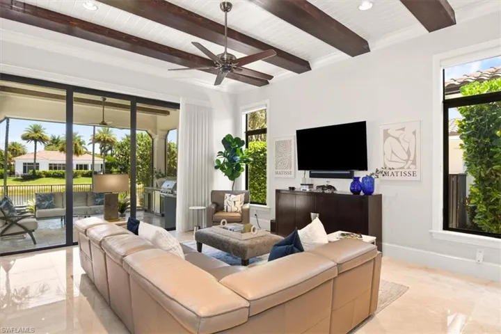 2220  Residence  CIR, Naples, FL 34105
