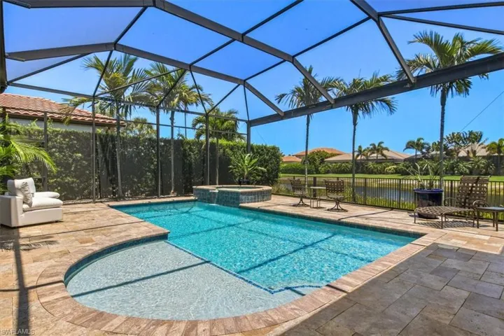 2220  Residence  CIR, Naples, FL 34105