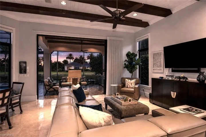 2220  Residence  CIR, Naples, FL 34105
