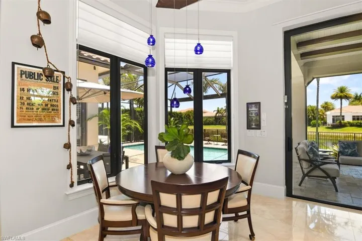 2220  Residence  CIR, Naples, FL 34105
