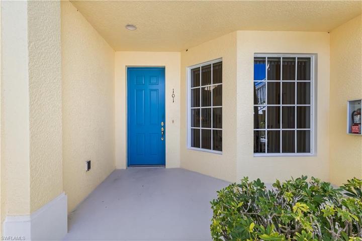 Entry into your condo! Enviting seablue door!