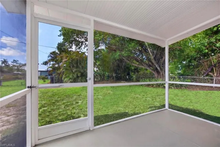 2300 Crystal Dr, Fort Myers, Florida 33907