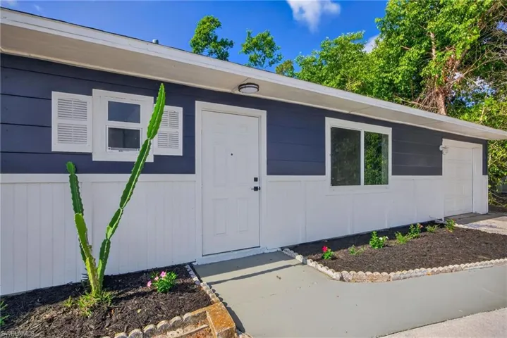 2300 Crystal Dr, Fort Myers, Florida 33907