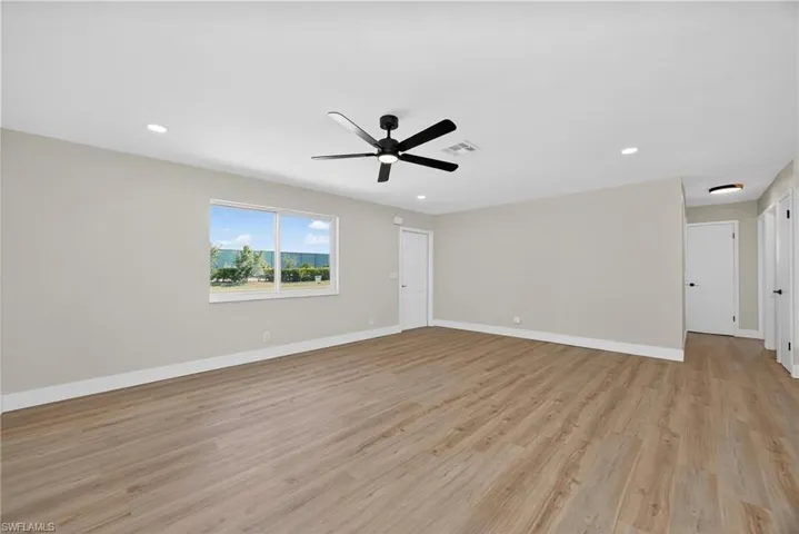 2300 Crystal Dr, Fort Myers, Florida 33907