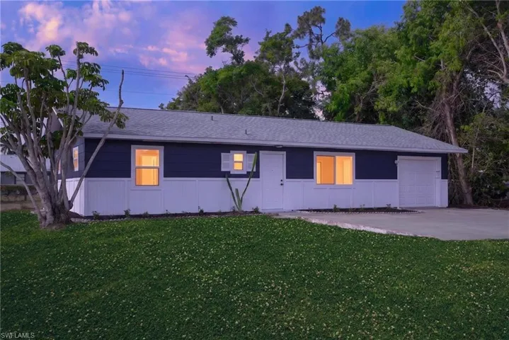 2300 Crystal Dr, Fort Myers, Florida 33907