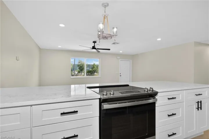 2300 Crystal Dr, Fort Myers, Florida 33907
