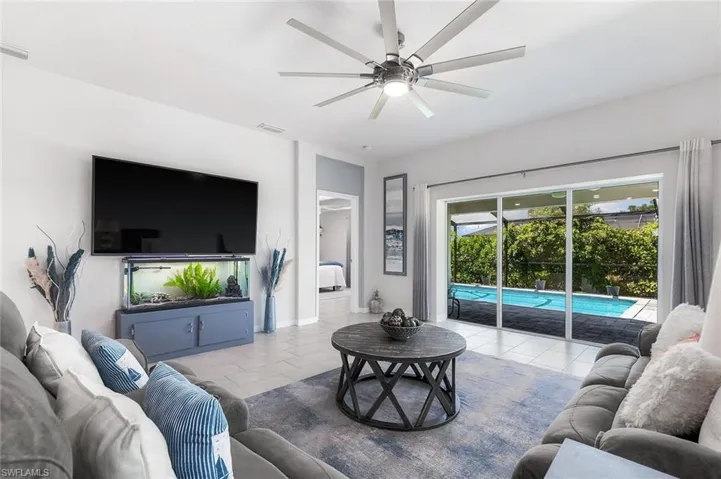 1409 Ne 43rd Ter, Cape Coral, Florida 33909