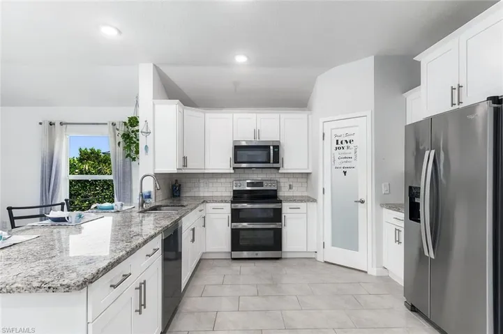 1409 Ne 43rd Ter, Cape Coral, Florida 33909