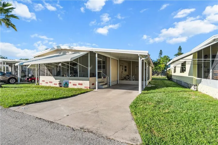 243  Poinsettia  DR, Fort Myers, FL 33905