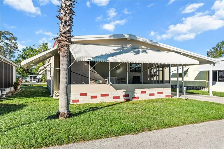 243  Poinsettia  DR, Fort Myers, FL 33905