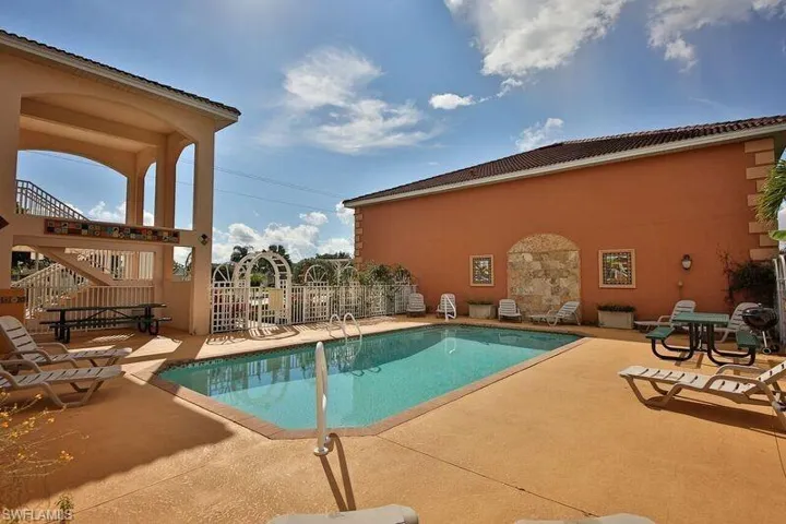 3910  Santa Barbara  BLVD, Cape Coral, FL 33914