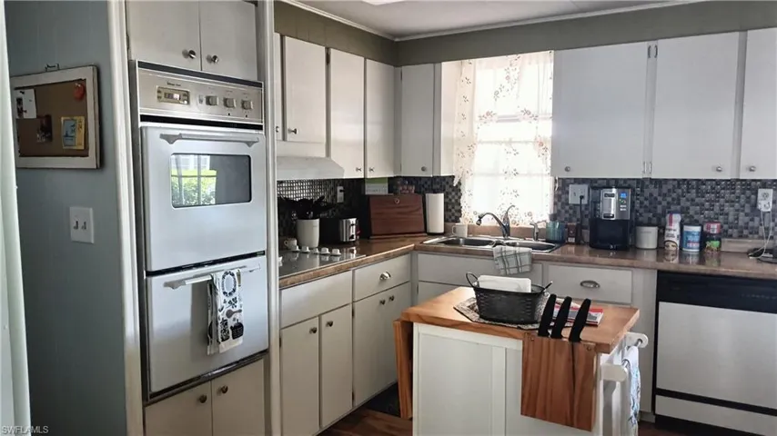 524 Timber Ln S, North Fort Myers, Florida 33917