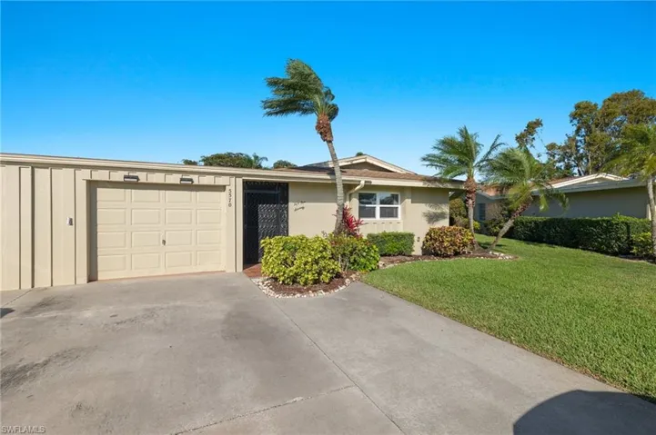 5570  Pendlewood  LN, Fort Myers, FL 33919