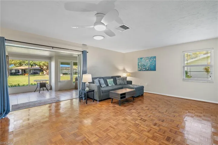 5570  Pendlewood  LN, Fort Myers, FL 33919