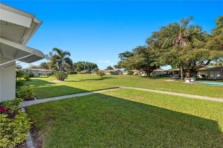 5570  Pendlewood  LN, Fort Myers, FL 33919