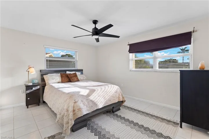5570  Pendlewood  LN, Fort Myers, FL 33919